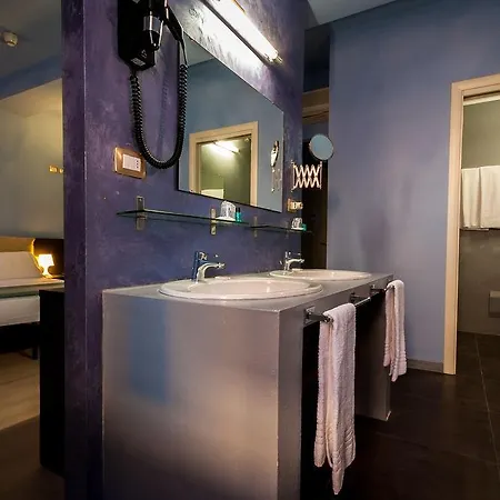 فندق أستوريا 3*